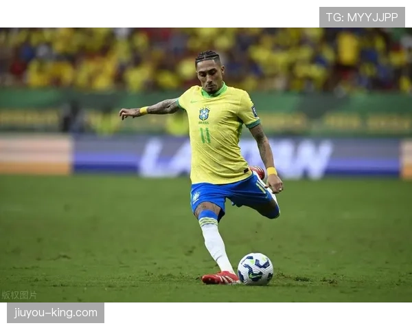 拉菲尼亚数据波动的根源:战术角色变化与比赛参与度解析 拉菲尼亚数据波动的根源:战术角色变化与比赛参与度解析